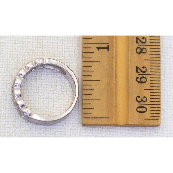 Size 7, Vintage Lovely Checkered Rhinestones Silver Tone Ring by Avon - A26 - Picture 4 of 4